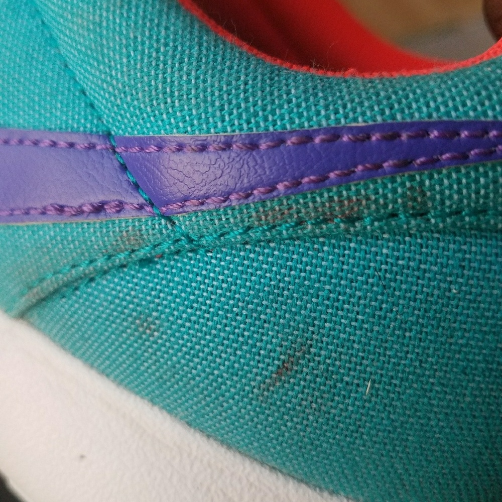 Nike Roshe Run(GS) Big Kid Tur. Green & Purple Sz7 - Picture 5 of 5